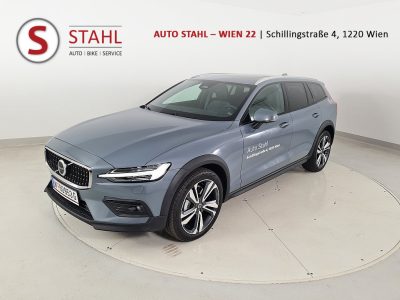 Volvo V60 Cross Country Plus B4 AWD Geartronic bei  Auto Stahl in 