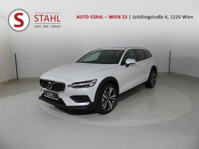 Volvo V60 Cross Country Plus B4 AWD Geartronic bei  Auto Stahl in 